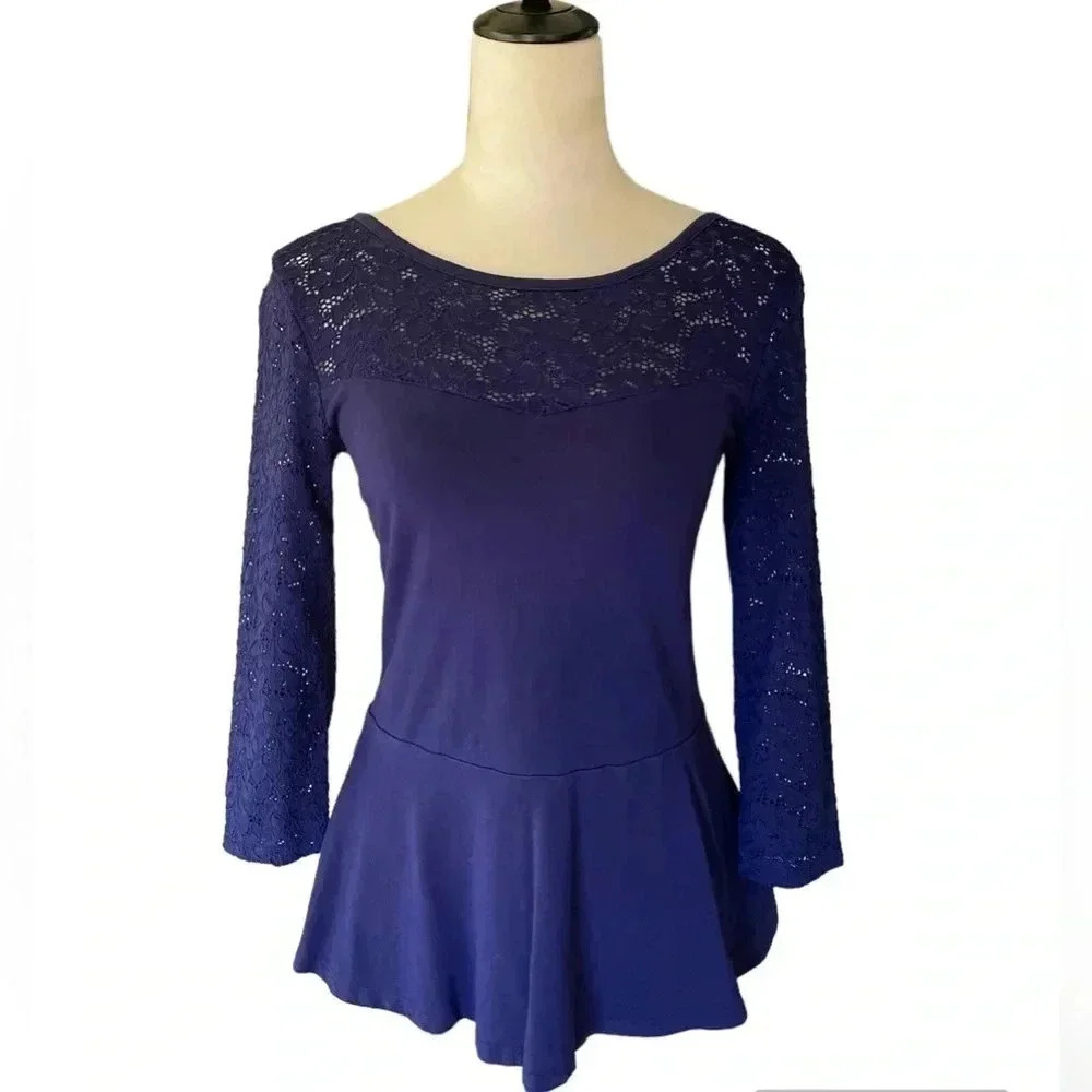 Express Women Peplum Navy Blue Feminine Top Floral Lace Detail Size M